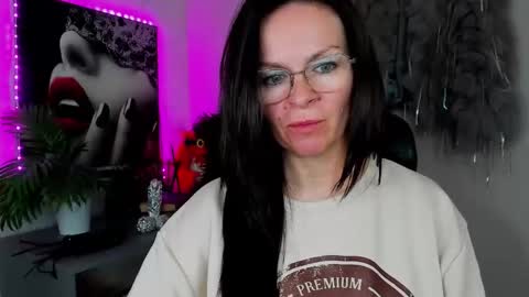 Helen online show from 04/10/26, 03:06