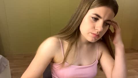 Snapshot of helen__eve chatting on 11/10/25, 08:30 Cia online show from 11/10/25, 08:30