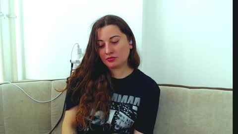 helen_adams_ online show from 12/04/24, 08:56