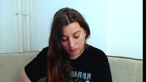 helen_adams_ online show from 12/04/24, 12:03