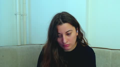 helen_adams_ online show from 12/17/24, 09:07