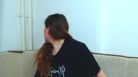 helen_adams_ online show from 01/14/25, 01:17