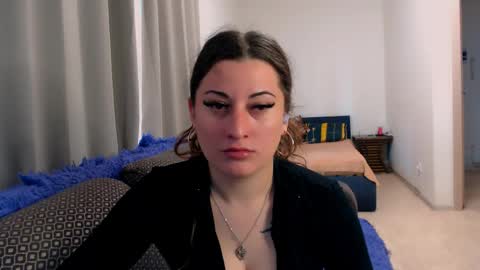 helen_adams_ online show from 05/23/26, 07:35