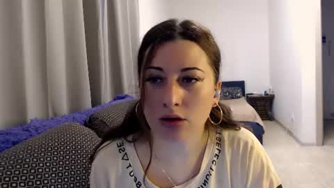 Snapshot of helen_adams_ chatting on 06/18/26, 05:51 helen_adams_ online show from 06/18/26, 05:51