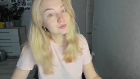 Helen sven online show from 10/18/25, 05:10