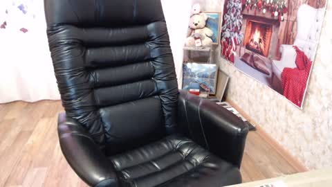 Snapshot of helen_bee chatting on 12/03/24, 07:21 Tanya online show from 12/03/24, 07:21