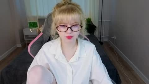 Helen Carson online show from 05/26/26, 12:17