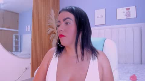 helen online show from 02/11/26, 12:10