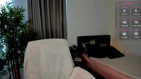 helen_miller online show from 02/15/26, 10:28