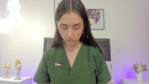 Snapshot of helen_mooree chatting on 06/02/26, 12:51 Helen online show from 06/02/26, 12:51