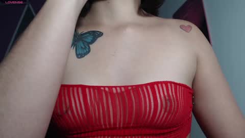 Snapshot of helen_russoo chatting on 01/08/25, 09:12 Helen online show from 01/08/25, 09:12