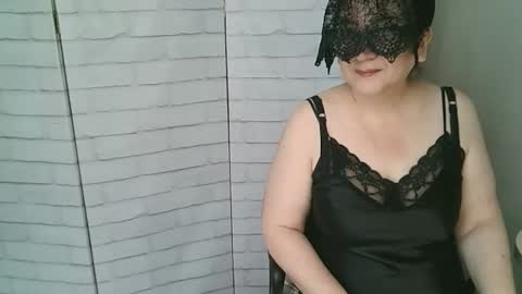 Helen online show from 04/24/26, 05:21