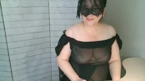 Snapshot of helen_xi chatting on 05/05/26, 05:15 Helen online show from 05/05/26, 05:15