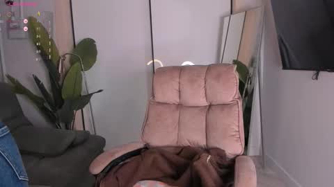 Helen online show from 11/09/25, 02:59