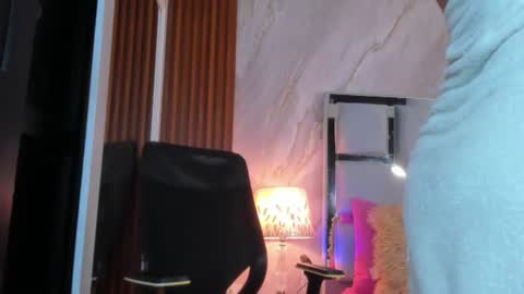Snapshot of helena_santos01 chatting on 06/20/26, 12:41 Helena Santos online show from 06/20/26, 12:41