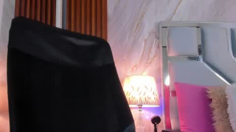 Snapshot of helena_santos01 chatting on 06/28/26, 10:43 Helena Santos online show from 06/28/26, 10:43