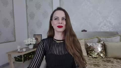 Snapshot of helenbenit chatting on 02/17/25, 07:42 Helen online show from 02/17/25, 07:42