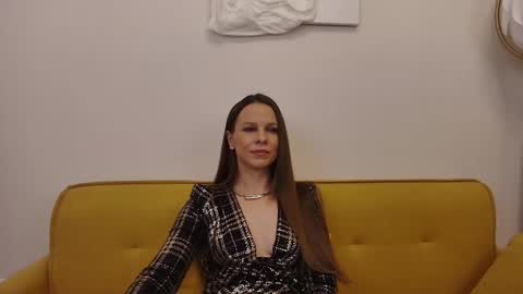 Snapshot of helenbenit chatting on 11/24/25, 01:55 Helen online show from 11/24/25, 01:55