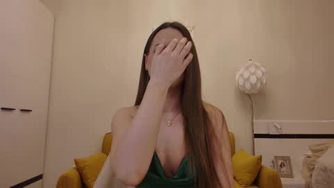 Snapshot of helenbenit chatting on 02/03/26, 11:43 Helen online show from 02/03/26, 11:43