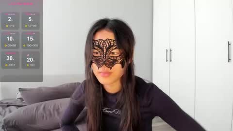 Snapshot of helenblazetrt chatting on 06/25/26, 05:12 Hi I am Helen online show from 06/25/26, 05:12