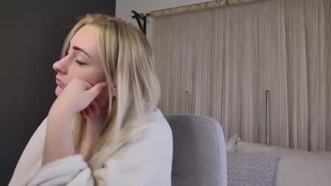 heleneengel online show from 02/15/26, 09:52