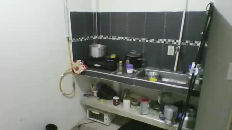 helenoliveira76340912 online show from 04/14/26, 01:33