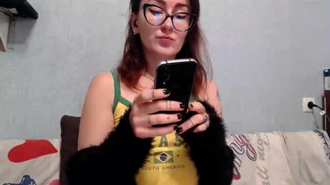 HelenRed online show from 10/16/25, 08:26