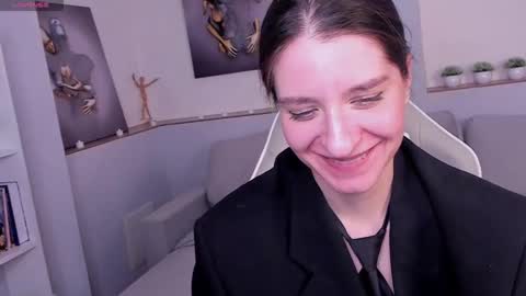 Helen online show from 02/26/25, 10:36