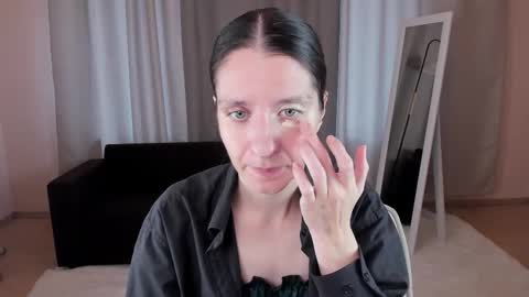 Helen online show from 09/24/25, 02:15