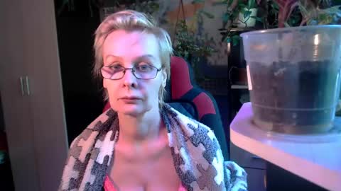 Snapshot of helgahimmele chatting on 05/18/26, 06:30 Helga online show from 05/18/26, 06:30