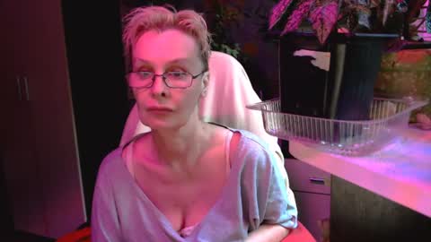 Helga online show from 06/30/26, 05:25