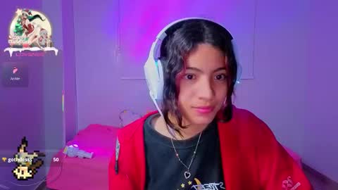 Helia Transfem and Amy online show from 12/04/25, 08:01