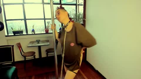 Snapshot of heliconiavannucci chatting on 10/14/25, 10:43 Heliconia online show from 10/14/25, 10:43