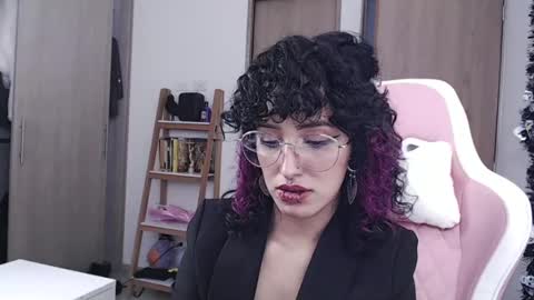 Snapshot of hell_666_xxx chatting on 03/07/25, 10:32 cher online show from 03/07/25, 10:32