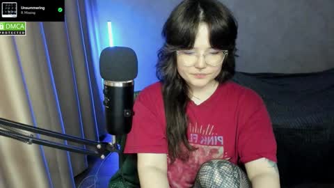 Red online show from 11/11/25, 06:41