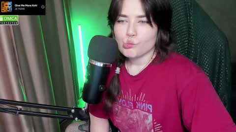 Red online show from 02/18/26, 07:43