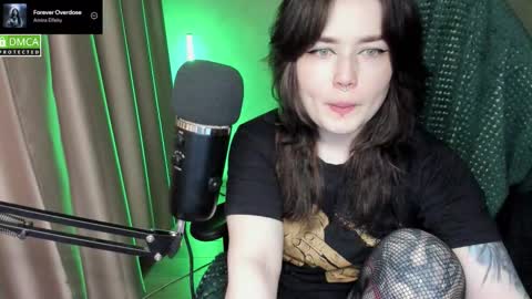 Red online show from 03/17/26, 08:23