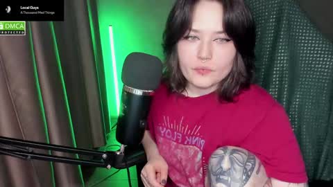 Red online show from 04/14/26, 08:15