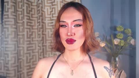 hellatarahathor online show from 04/18/26, 12:53