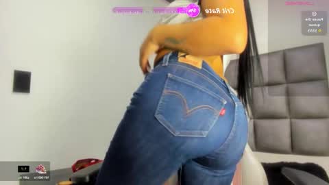 Snapshot of hellen__smith_ chatting on 10/14/25, 01:45 hellen__smith_ online show from 10/14/25, 01:45