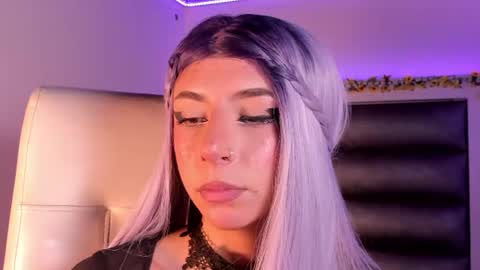 hellen__smith_ online show from 07/01/26, 10:31