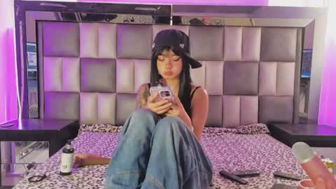 hellen__smith_ online show from 07/29/26, 03:54