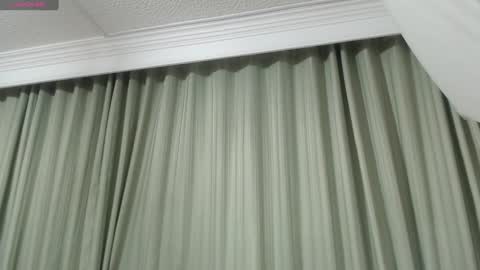 Snapshot of hellen_garcia chatting on 12/02/24, 02:08 Hellen online show from 12/02/24, 02:08