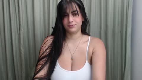 Snapshot of hellen_garcia chatting on 12/12/24, 08:43 Hellen online show from 12/12/24, 08:43