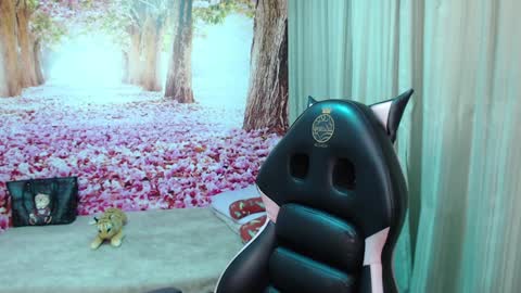 Snapshot of hellen_garcia chatting on 12/20/24, 08:55 Hellen online show from 12/20/24, 08:55