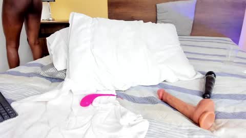 Snapshot of hellen_hylls chatting on 12/06/24, 02:13 Hellen online show from 12/06/24, 02:13