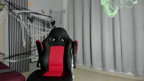 hellen_rice online show from 10/20/25, 10:59