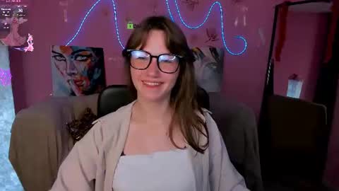 Snapshot of helli_belli chatting on 06/11/26, 12:32 Helli online show from 06/11/26, 12:32