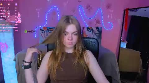 Snapshot of helli_belli chatting on 06/12/26, 07:24 Helli online show from 06/12/26, 07:24