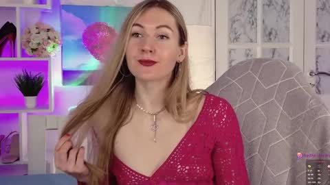 Alisia  Monday to Friday from 10 am to 4 pm GMT 2 online show from 01/30/25, 08:11